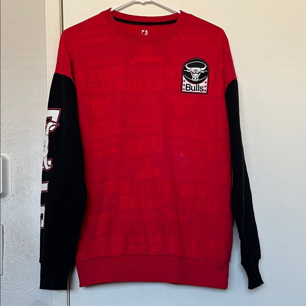 Chicago Bulls Red & Black Crewneck Sweater Established 1966